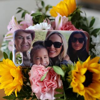 Narozeniny, svátek nebo jen tak pro radost? I takový může být dárek od vás. Fotografie otištěná do kvalitního krytu, který...